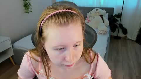 Lili Tiny  GMT2 3-10AM  MonTueWedThuSat online show from August 8, 1:57 am