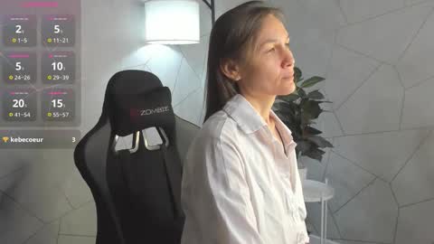 lillian_white1 online show from September 14, 12:30 am