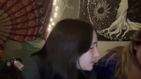 Lilliana online show from December 12, 3:43 am