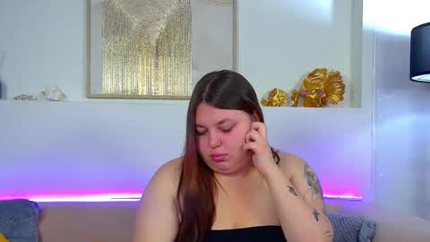 LillianHaig online show from September 14, 6:39 pm