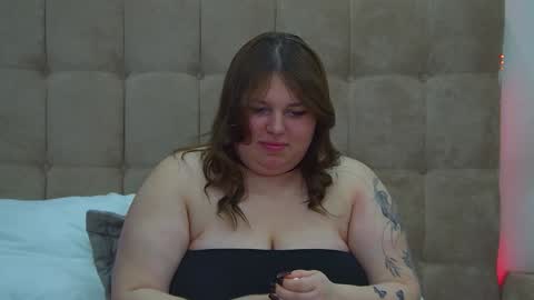 LillianHaig online show from February 8, 5:08 am