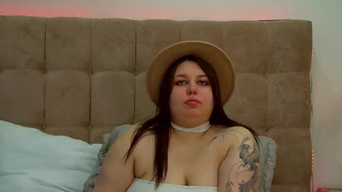 LillianHaig online show from March 7, 8:22 pm