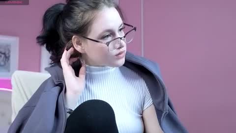 Lilly online show from November 26, 9:49 pm