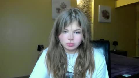 Lilly online show from November 20, 6:31 pm