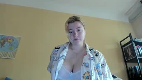 Lilly Depp online show from October 2, 11:48 am