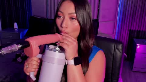 Lilly Ortiz online show from January 21, 8:11 pm