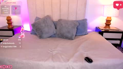 lillypinky1 online show from March 21, 3:55 am