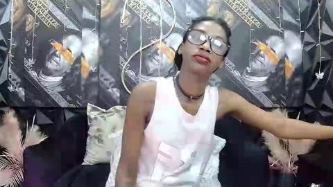 lilmissbaddiexxx online show from October 8, 11:20 pm