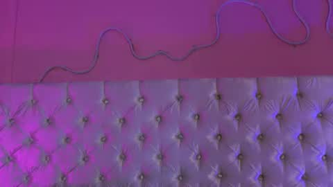 Lilou online show from August 4, 12:00 pm