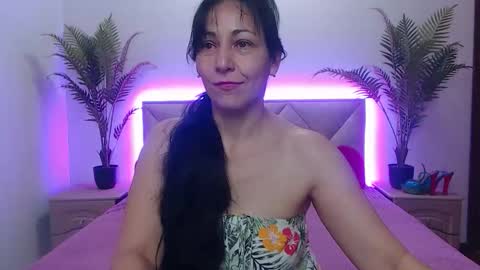 lilugrants online show from November 25, 8:20 pm