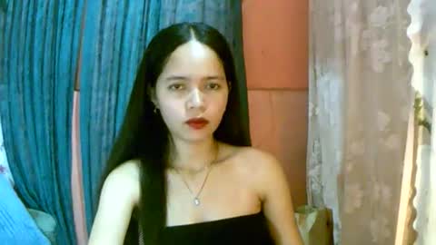 lily_2003 online show from November 28, 12:19 pm
