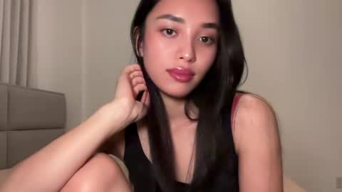 Lily online show from April 22, 8:28 pm