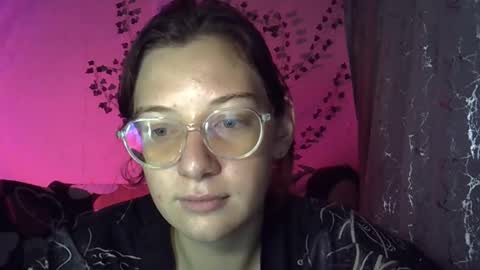 lily_ember online show from November 3, 7:40 pm