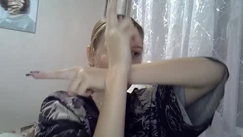 lily_ember online show from October 4, 7:29 pm