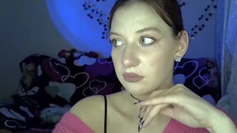 lily_ember online show from November 18, 5:25 pm