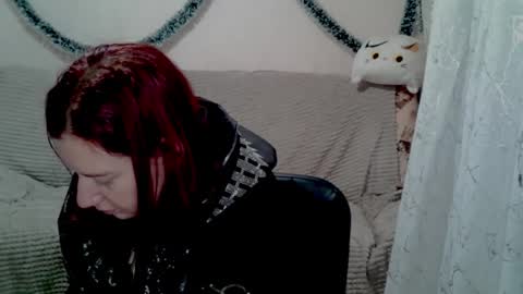 lily_ember online show from January 17, 8:49 pm