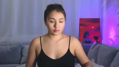 Lily online show from February 17, 5:01 pm