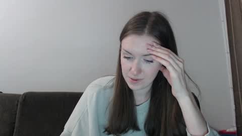lily_love_x online show from June 1, 11:16 pm