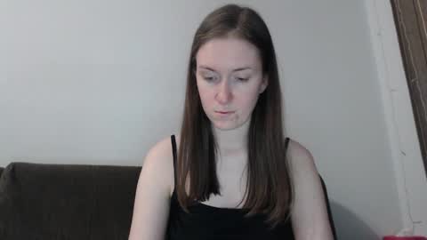 lily_love_x online show from April 11, 6:30 am