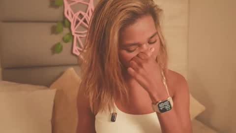 Lily Miiller online show from January 8, 8:57 pm