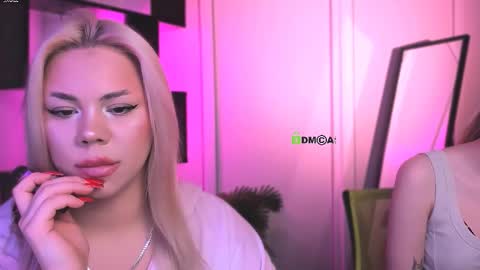 Lily online show from February 6, 7:28 pm