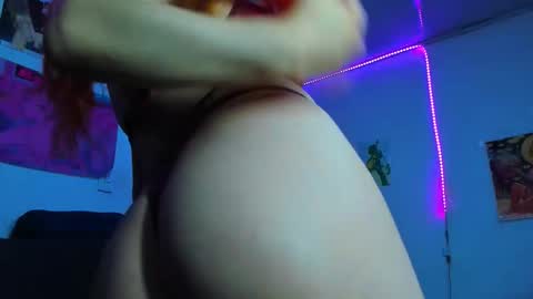 lily_stone04 online show from December 17, 7:56 am