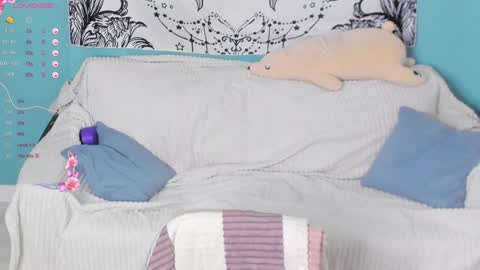 Lily online show from December 14, 4:41 pm