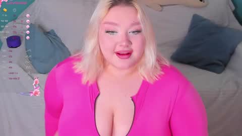 Lily online show from February 3, 5:03 pm