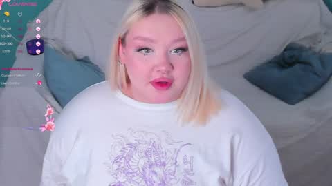 Lily online show from February 5, 9:04 am