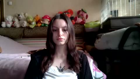 lilycandy_ online show from February 7, 8:55 am