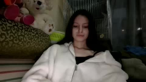lilycandy_ online show from December 4, 1:53 pm
