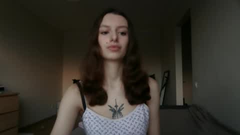 lilycandy_ online show from November 15, 1:34 pm