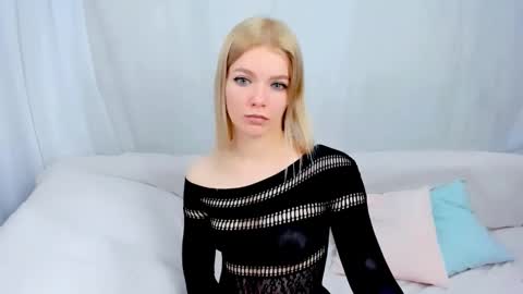 lilydavisss online show from February 25, 2:54 am