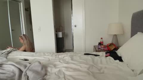 lilyflex online show from April 28, 1:03 am