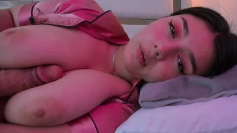 lilyh_zulu online show from November 23, 5:21 am