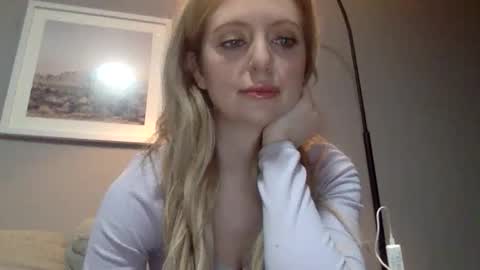 LilyMae online show from December 18, 6:14 pm