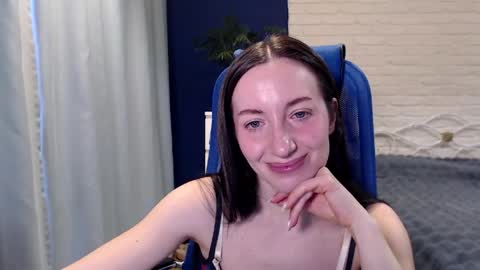 Lily online show from April 15, 7:42 am