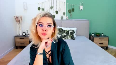 Rose online show from September 16, 5:26 am