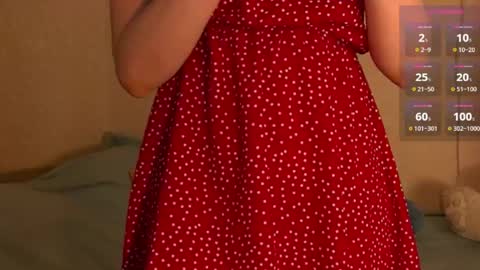 lilyred25 online show from April 13, 12:17 pm