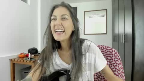 Lina Mandarina online show from January 9, 8:33 pm