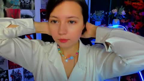 Lina online show from December 4, 2:31 am