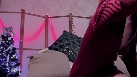 Lina -  online show from December 25, 7:57 am