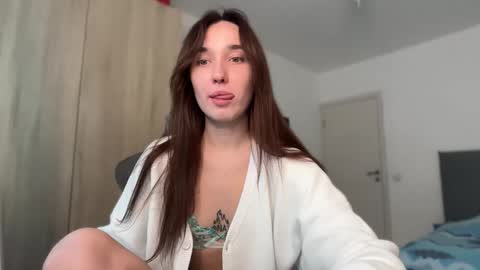 Lina online show from October 22, 9:25 am