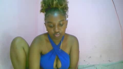 linah1123 online show from October 17, 9:12 am