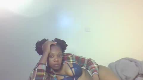 linahusu online show from November 28, 7:17 pm