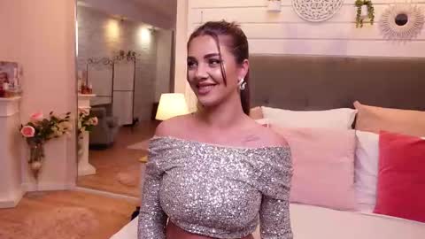 LinaReese online show from February 25, 4:14 am