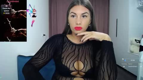 Lina Sparks online show from October 27, 12:01 pm