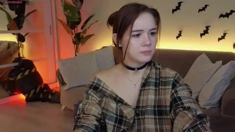 linda__robertz online show from November 3, 10:58 pm