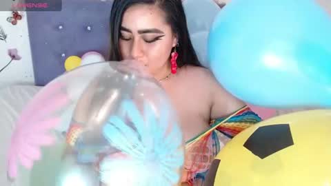 Linda  online show from July 3, 1:11 am