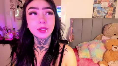 Lindaa maria  online show from March 30, 3:06 am